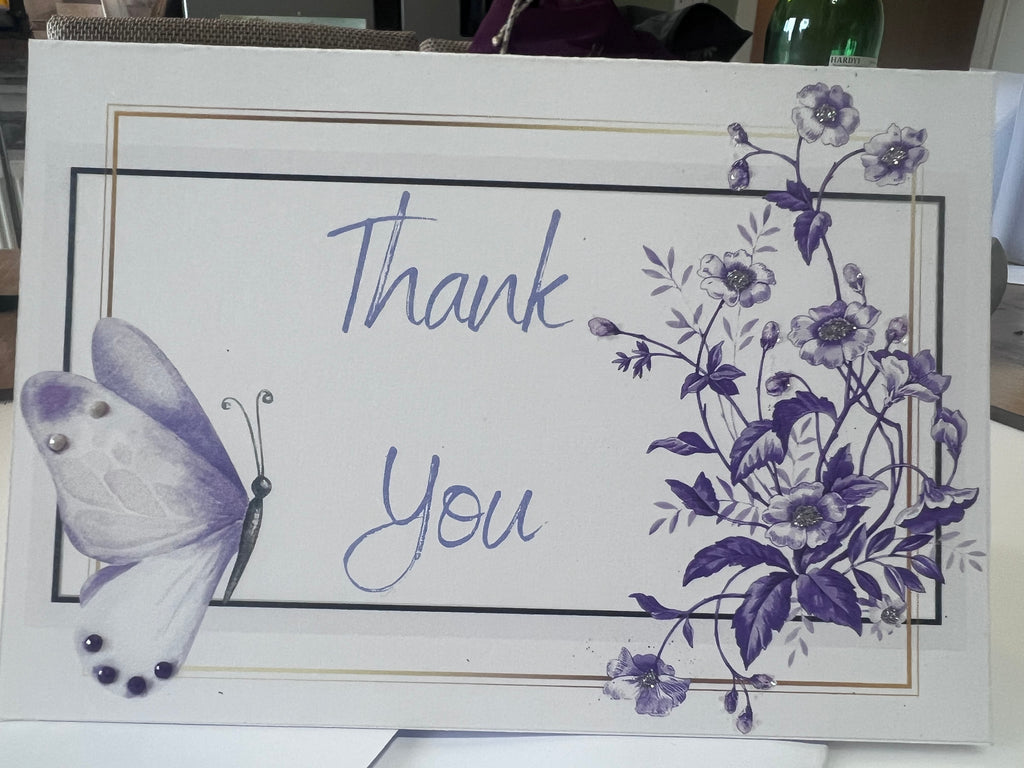 Printable Thankyou card measuring 16.5 cm by 11.5 cm, with an included envelope template